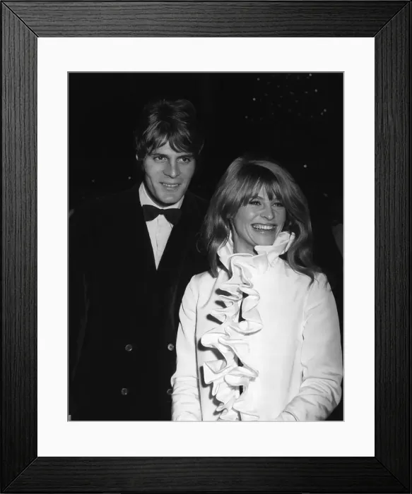 Framed Print : Julie Christie & Fiance Don Bessant Framed Print : Julie Christie & Fiance Don Bessant