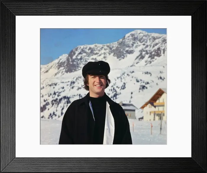 Framed Print : Portrait of John Lennon Framed Print : Portrait of John Lennon