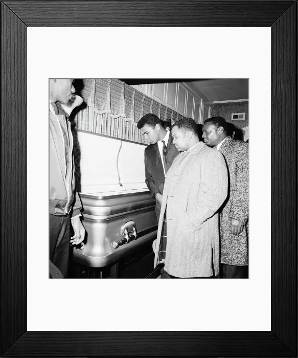 Framed Print : Boxing Champion at Singer's Wake Framed Print : Boxing Champion at Singer's Wake