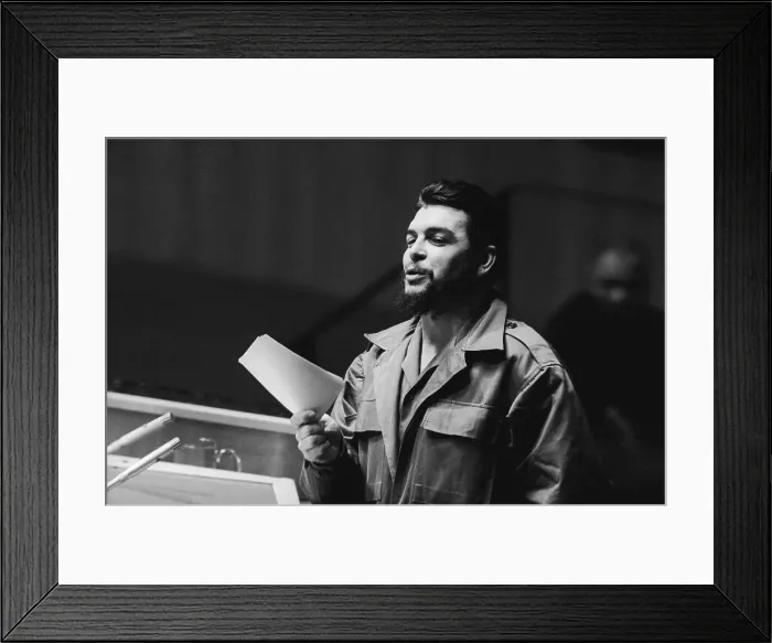 Framed Print : Che Guevara in U.N. Exchange Framed Print : Che Guevara in U.N. Exchange