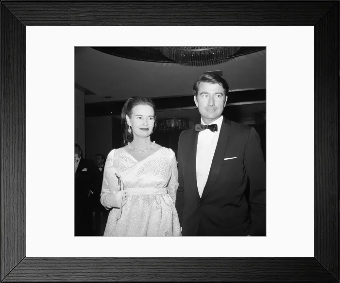 Framed Print : Gloria Vanderbilt and Wyatt Cooper Framed Print : Gloria Vanderbilt and Wyatt Cooper