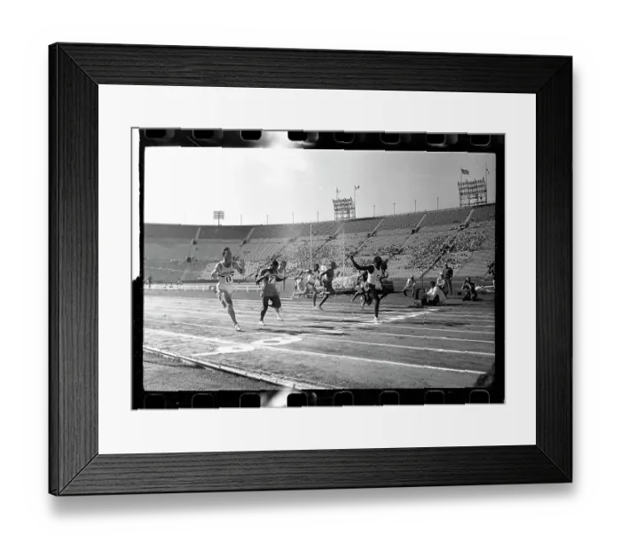 Framed Print : Bob Hayes Winning 100-Yard Dash Framed Print : Bob Hayes Winning 100-Yard Dash