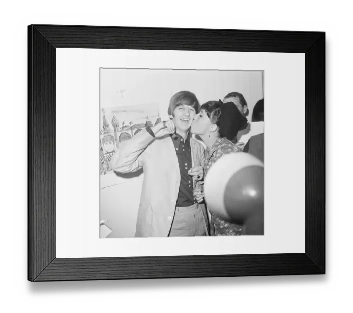 Framed Print : Fan Kisses Beatle Ringo Starr Framed Print : Fan Kisses Beatle Ringo Starr