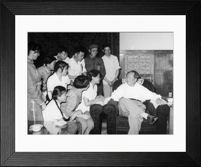 Framed Print : Mao Zedong Meets with Students Framed Print : Mao Zedong Meets with Students