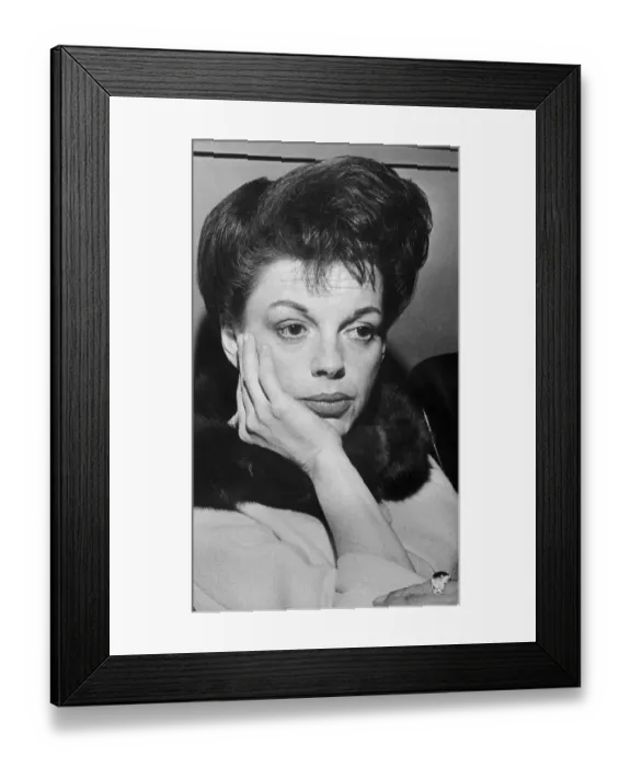 Framed Print : Portrait of Judy Garland Framed Print : Portrait of Judy Garland