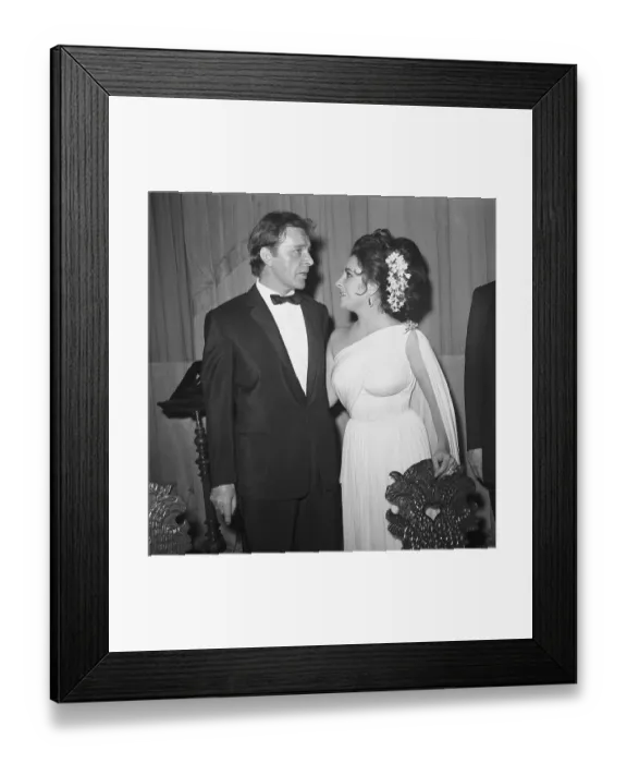Framed Print : Richard Burton and Elizabeth Taylor Framed Print : Richard Burton and Elizabeth Taylor