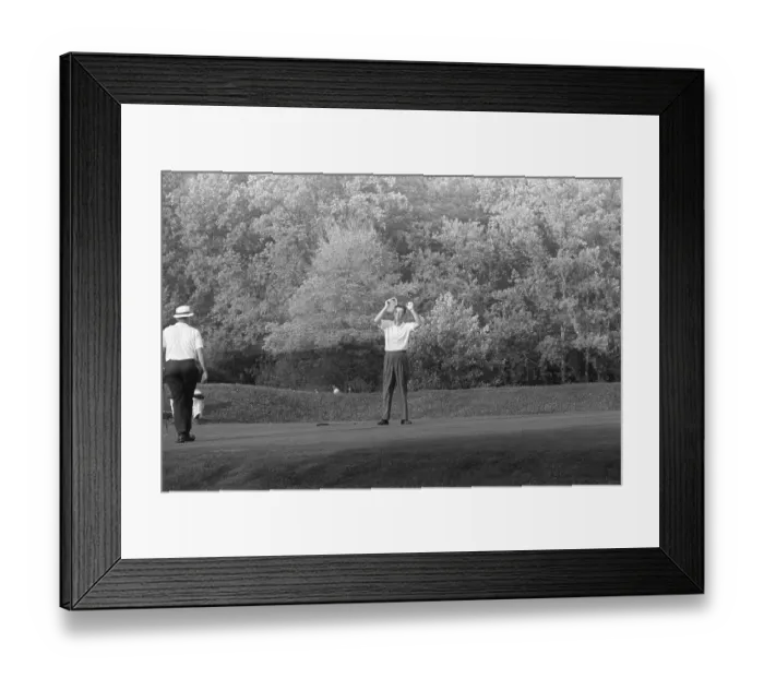 Framed Print : Ken Venturi on Green with Arms Raised