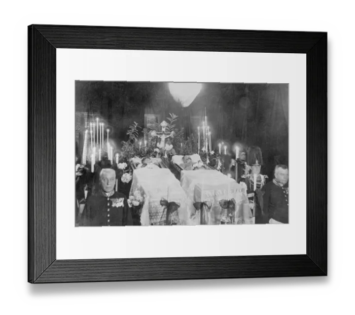 Framed Print : Archduke Ferdinand and Duchess Sophie Lying in State Framed Print : Archduke Ferdinand and Duchess Sophie Lying in State