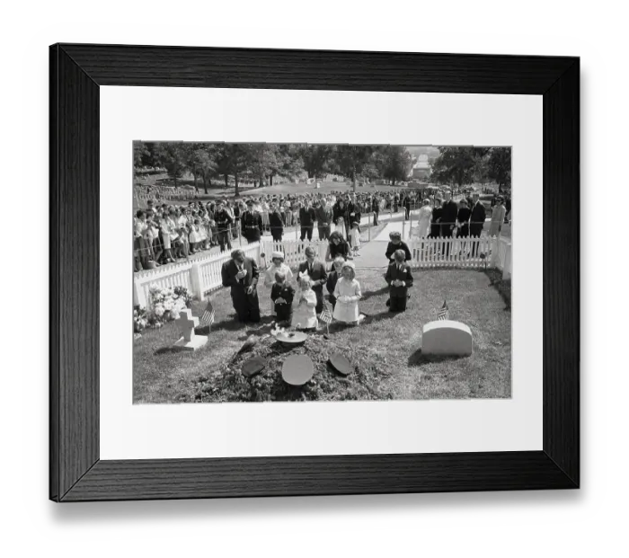 Framed Print : Kennedy Family Members Kneeling at John F. Kennedy Gravesite Framed Print : Kennedy Family Members Kneeling at John F. Kennedy Gravesite
