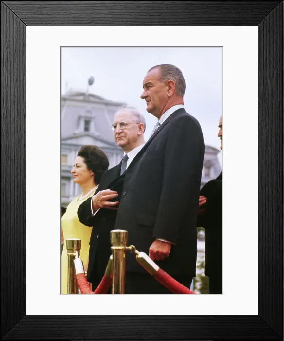Framed Print : President Johnson and President Eamon de Valera, of Ireland