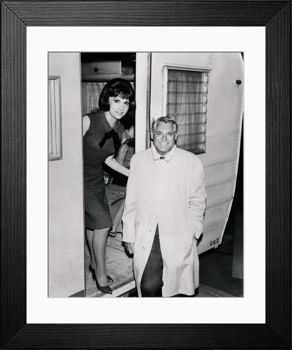 Framed Print : Gina Lollobrigida with Cary Grant Framed Print : Gina Lollobrigida with Cary Grant