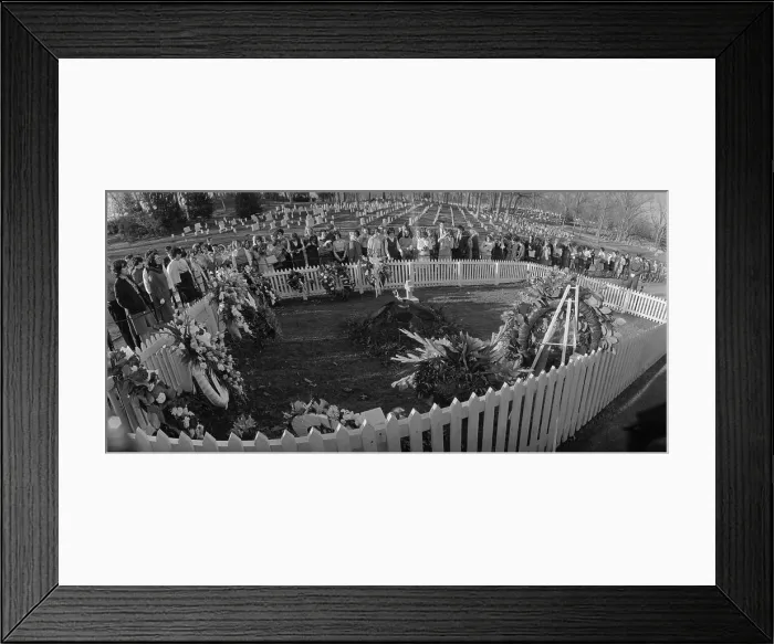 Framed Print : John F. Kennedy's Gravesite Framed Print : John F. Kennedy's Gravesite