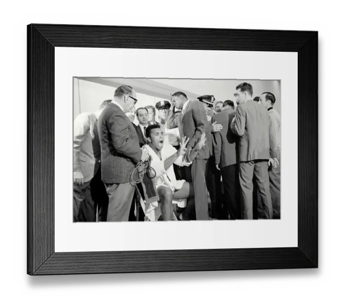 Framed Print : Cassius Clay Holding up Eight Fingers Framed Print : Cassius Clay Holding up Eight Fingers