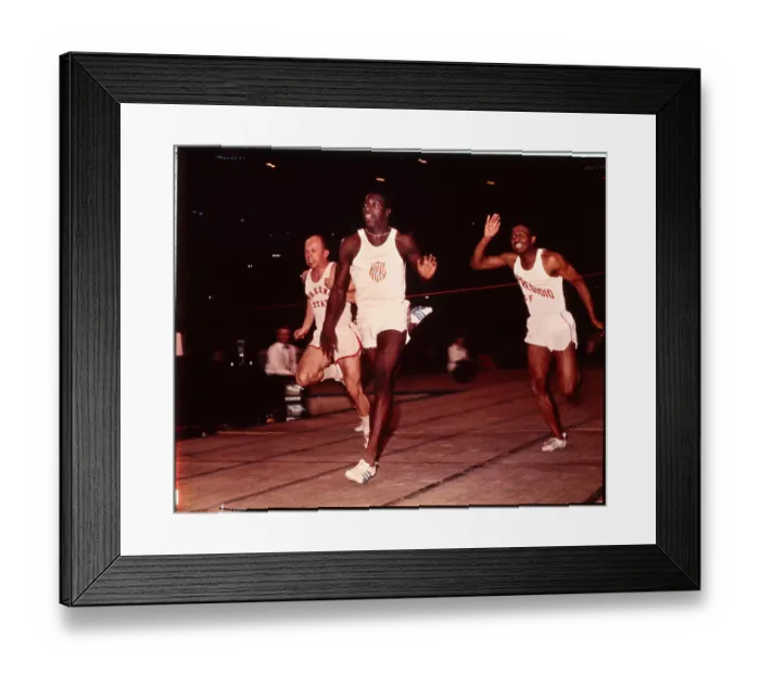 Framed Print : Athletics - History of 100 Metres World Record - Bob Hayes Framed Print : Athletics - History of 100 Metres World Record - Bob Hayes