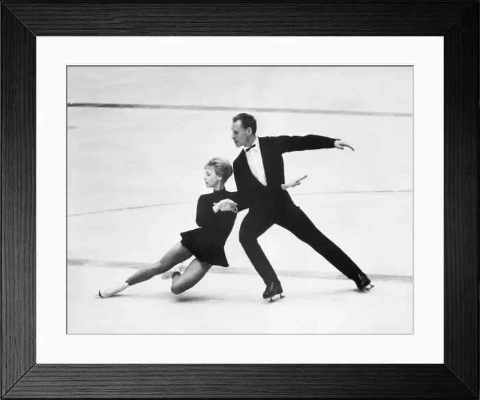 Framed Print : Russian Figure Skating Pair in Olympics Framed Print : Russian Figure Skating Pair in Olympics