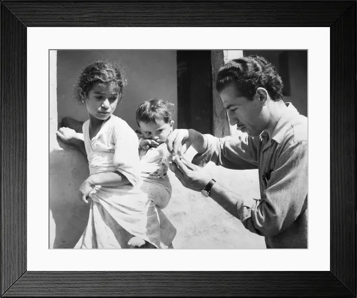 Framed Print : Iranian Children Getting Tested for Malaria