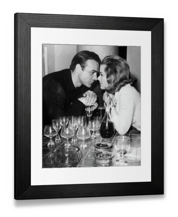 Framed Print : Sean Connery and Honor Blackman in Goldfinger Framed Print : Sean Connery and Honor Blackman in Goldfinger