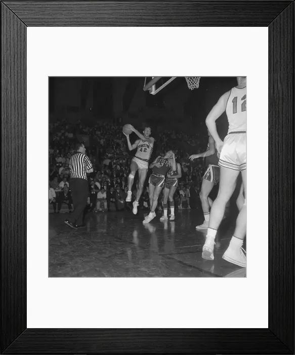 Framed Print : Bill Bradley Going Up For Lay Up Shot Framed Print : Bill Bradley Going Up For Lay Up Shot