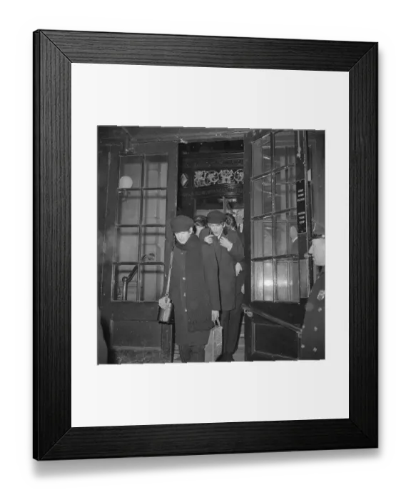 Framed Print : Ringo Starr and George Harrison Leaving for Concert Framed Print : Ringo Starr and George Harrison Leaving for Concert