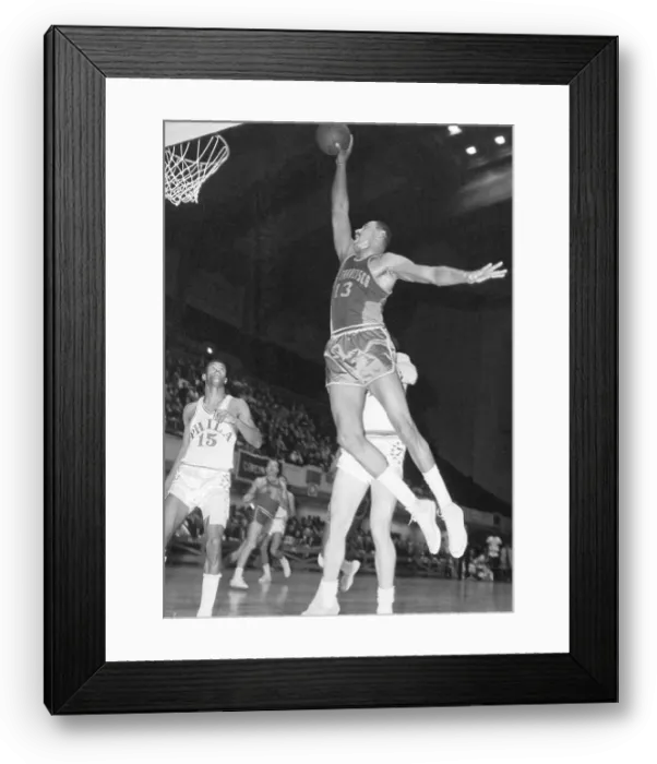 Framed Print : Wilt Chamberlain Sinking Ball Framed Print : Wilt Chamberlain Sinking Ball
