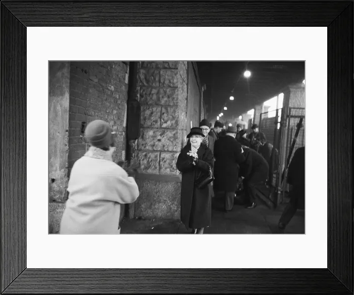 Framed Print : Women Meet At Berlin Wall Crosspoint Framed Print : Women Meet At Berlin Wall Crosspoint