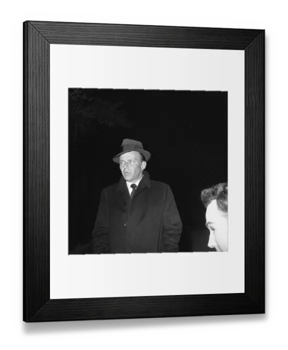 Framed Print : Frank Sinatra Speaking to the Press Framed Print : Frank Sinatra Speaking to the Press