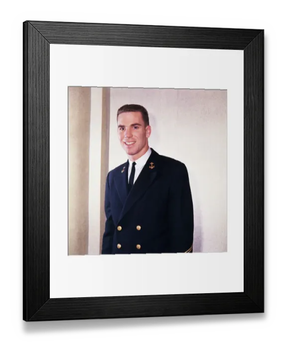 Framed Print : Portrait of Roger Staubach Framed Print : Portrait of Roger Staubach