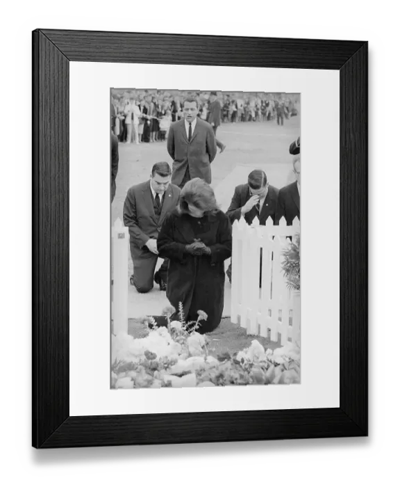 Framed Print : Mrs. Jacqueline Kennedy Kneeling at Her Husband's Grave Framed Print : Mrs. Jacqueline Kennedy Kneeling at Her Husband's Grave