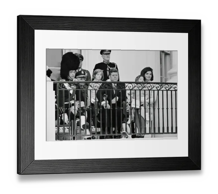 Framed Print : Gathering to watch the Highland Regiment Framed Print : Gathering to watch the Highland Regiment