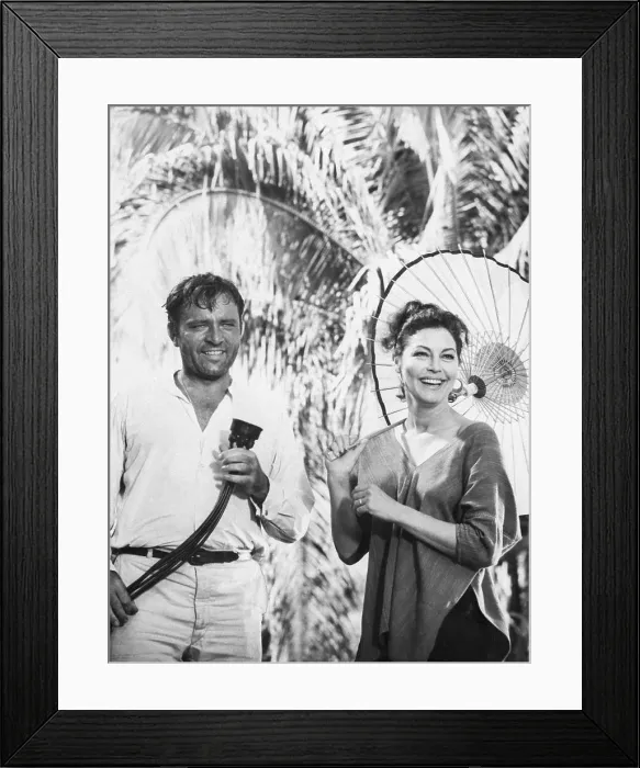 Framed Print : Richard Burton and Ava Gardner on Set Framed Print : Richard Burton and Ava Gardner on Set