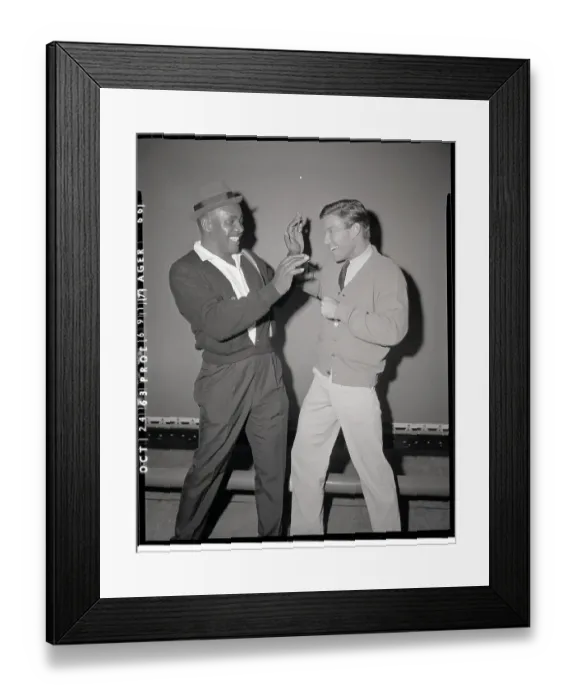 Framed Print : Sonny Liston and Richard Chamberlain Framed Print : Sonny Liston and Richard Chamberlain
