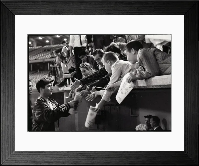 Framed Print : Sandy Koufax Signing Autographs Framed Print : Sandy Koufax Signing Autographs