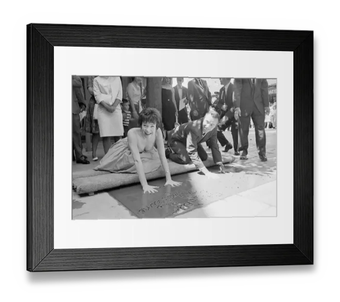 Framed Print : Shirley MacLaine and Jack Lemmon Framed Print : Shirley MacLaine and Jack Lemmon