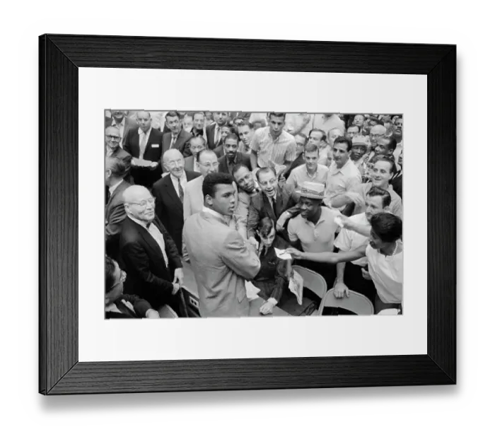Framed Print : Muhammad Ali Annoucning Fight Framed Print : Muhammad Ali Annoucning Fight