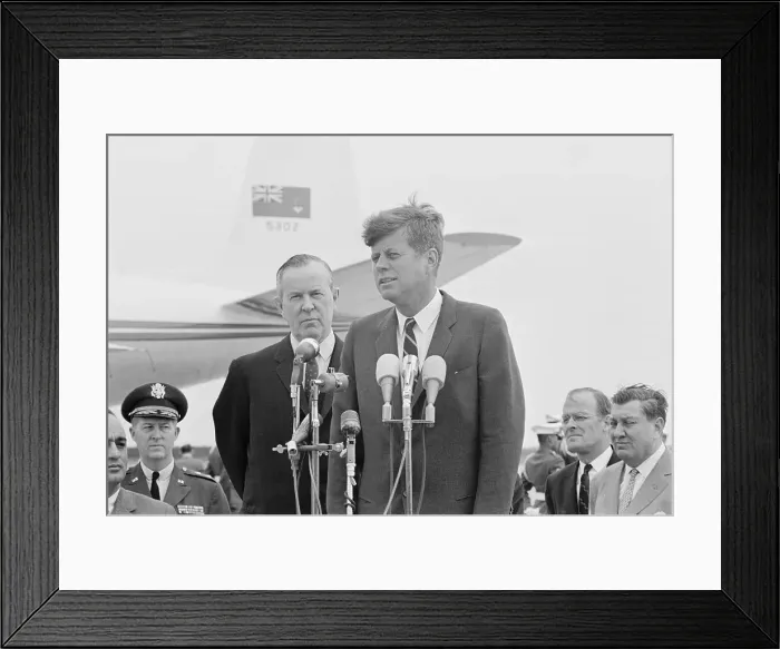 Framed Print : President Kennedy and Canadian Prime Minister Lester Pearson Framed Print : President Kennedy and Canadian Prime Minister Lester Pearson