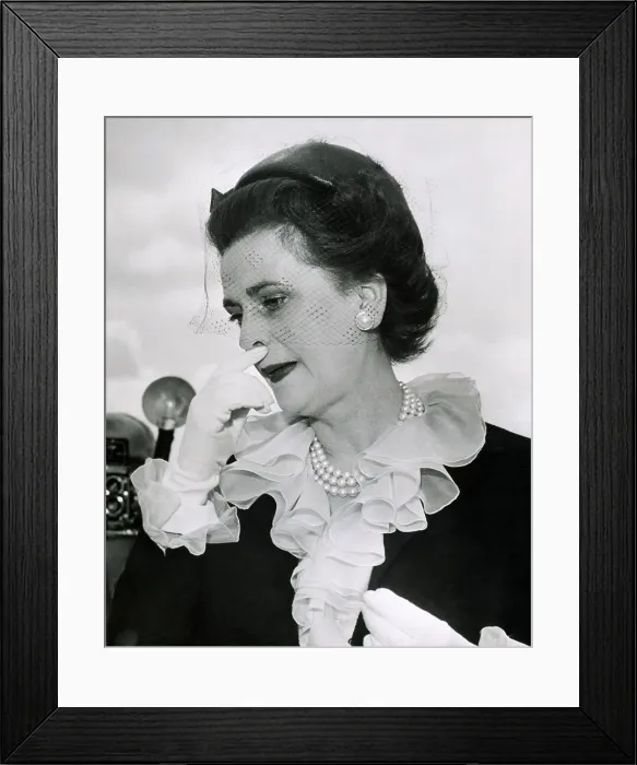 Framed Print : Duchess of Argyll Returns Framed Print : Duchess of Argyll Returns