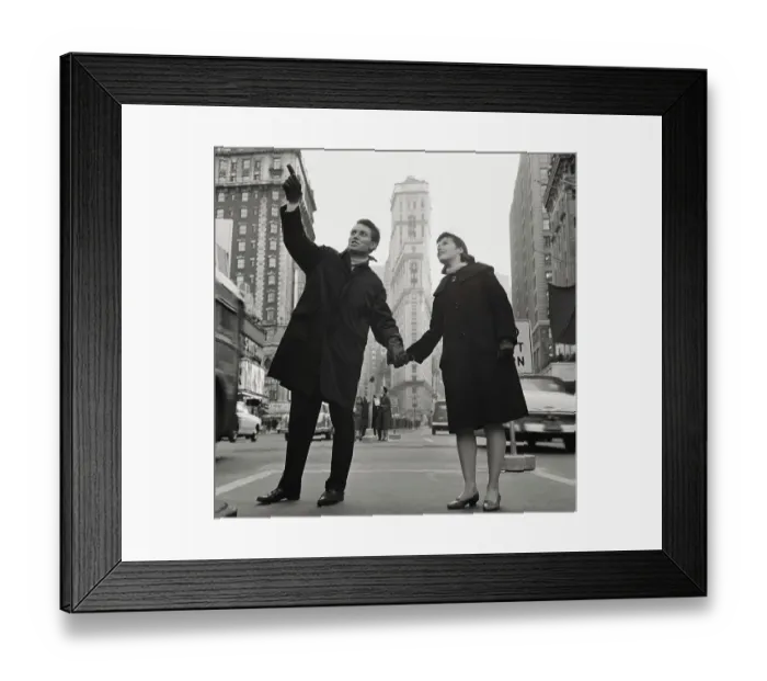Framed Print : Sightseers in Manhattan Framed Print : Sightseers in Manhattan
