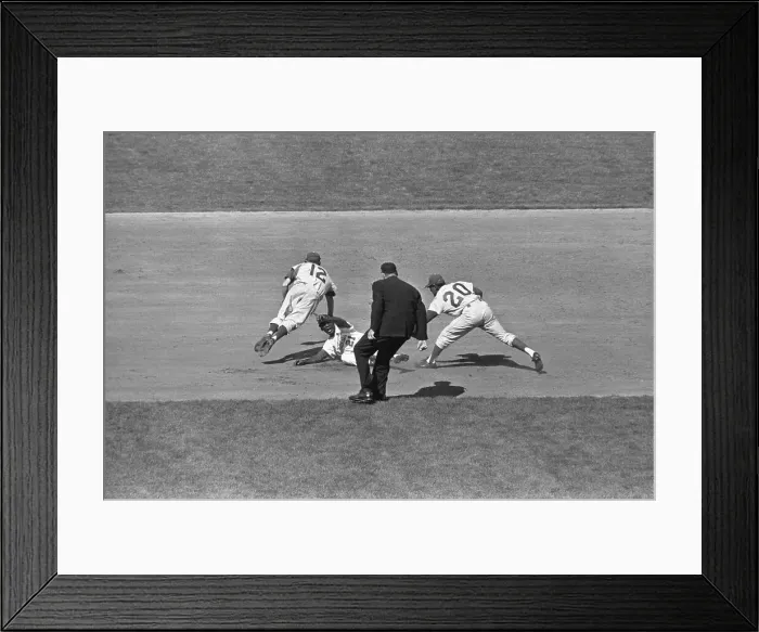 Framed Print : Curt Flood caught in a pickle Framed Print : Curt Flood caught in a pickle