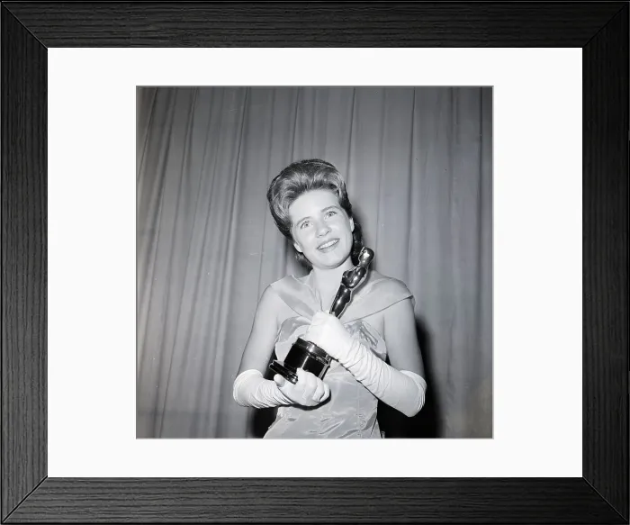 Framed Print : Patty Duke Holding Oscar Framed Print : Patty Duke Holding Oscar