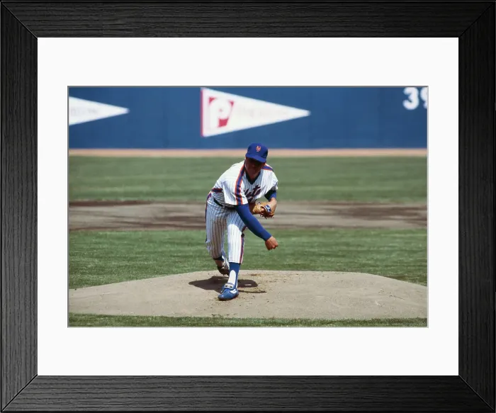 Framed Print : Tom Seaver in Pitching Position Framed Print : Tom Seaver in Pitching Position