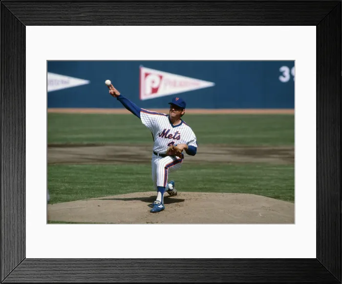 Framed Print : Tom Seaver in Pitching Position Framed Print : Tom Seaver in Pitching Position