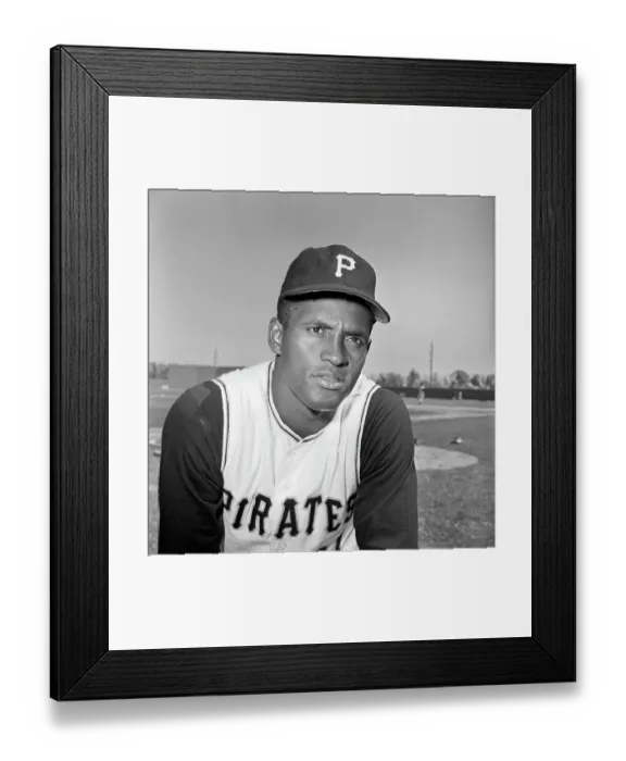 Framed Print : Roberto Clemente Waist-Up In Uniform Framed Print : Roberto Clemente Waist-Up In Uniform