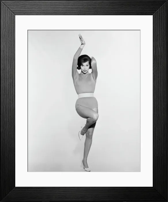 Framed Print : Portrait of Mary Tyler Moore Framed Print : Portrait of Mary Tyler Moore