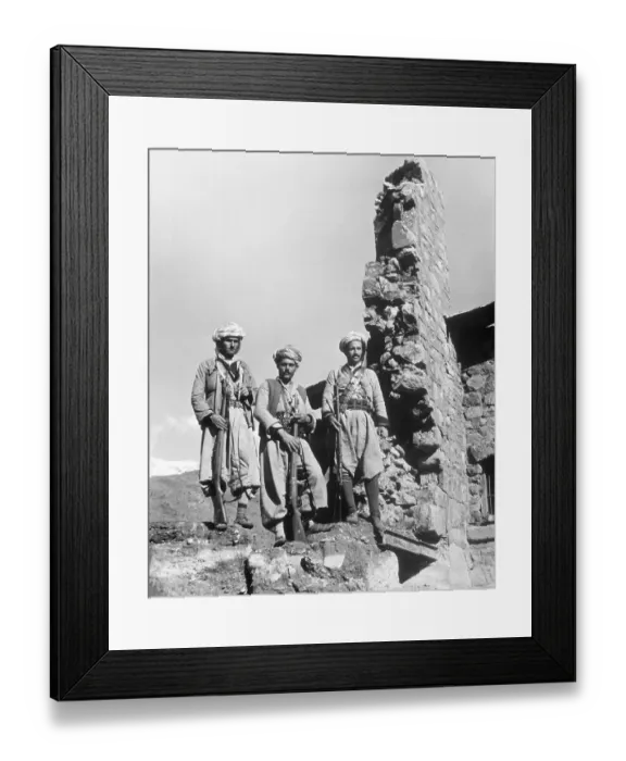 Framed Print : Kurdish Rebels Stand on Building Ruins Framed Print : Kurdish Rebels Stand on Building Ruins
