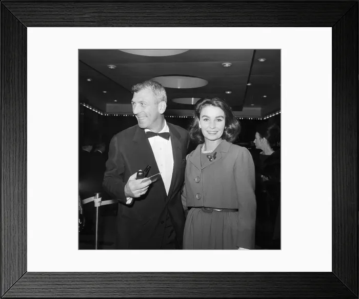 Framed Print : Jean Simmons and Richard Brooks at Premiere Framed Print : Jean Simmons and Richard Brooks at Premiere