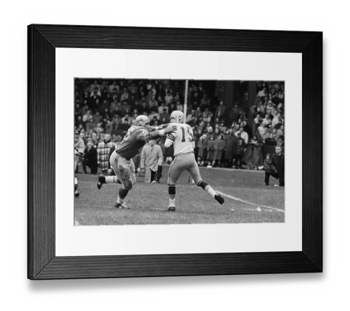 Framed Print : Roger Brown Goes After Bart Starr Framed Print : Roger Brown Goes After Bart Starr