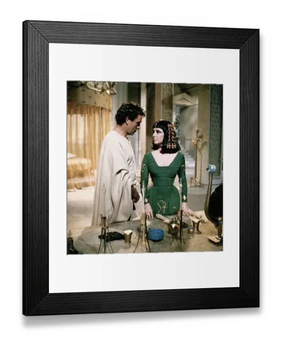 Framed Print : Richard Burton as Marc Antony with Liz Taylor as Cleopatra Framed Print : Richard Burton as Marc Antony with Liz Taylor as Cleopatra