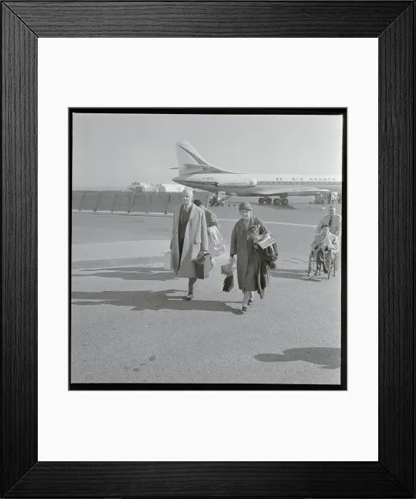Framed Print : Lord and Lady Astor at Airport Framed Print : Lord and Lady Astor at Airport