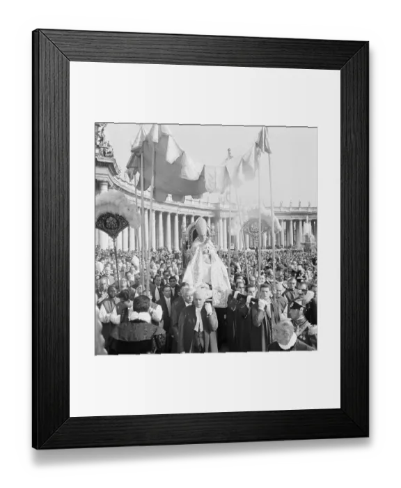 Framed Print : Pope John XXIII Carried for Ecumenical Council Procession Framed Print : Pope John XXIII Carried for Ecumenical Council Procession