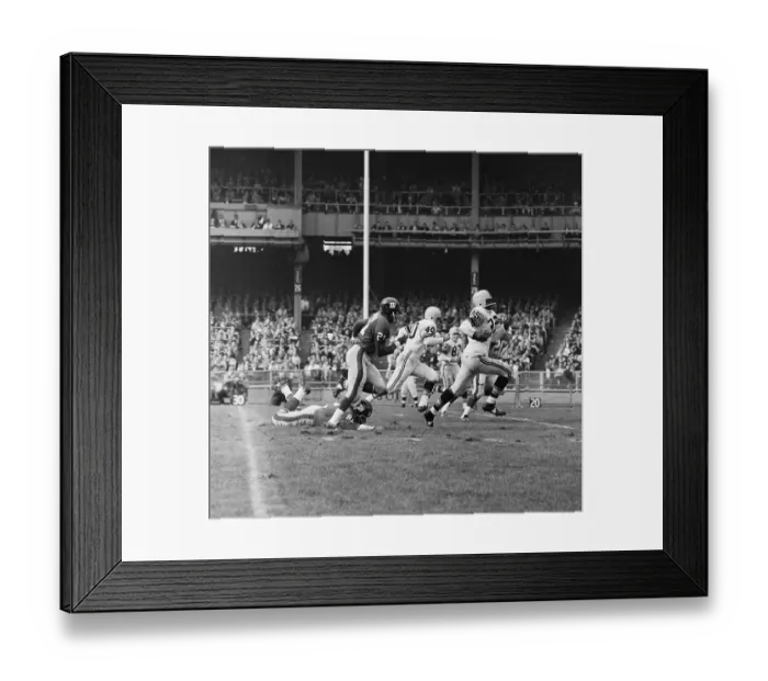 Framed Print : New York Giants Playing Pittsburgh Steelers Framed Print : New York Giants Playing Pittsburgh Steelers